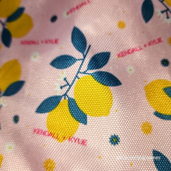 Kendall & Kylie Bag - Picture 3 of 6